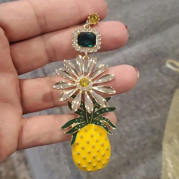 Pineapple earrings - Picture 2 of 5